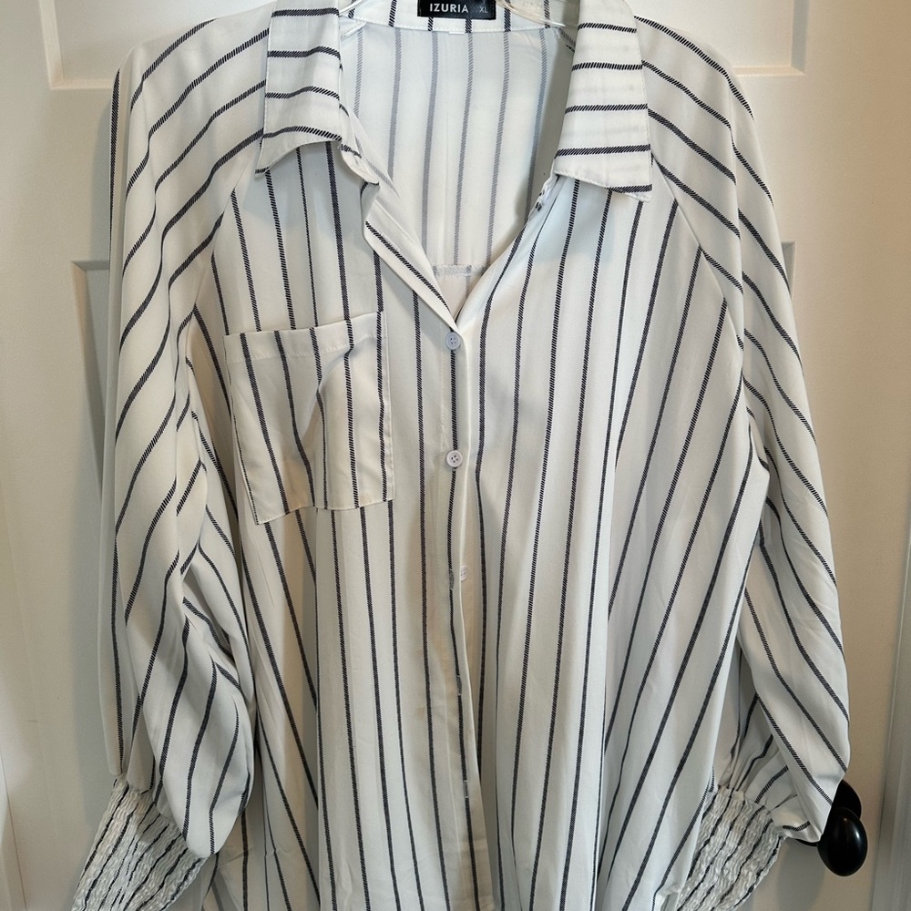 Women's Striped White Top